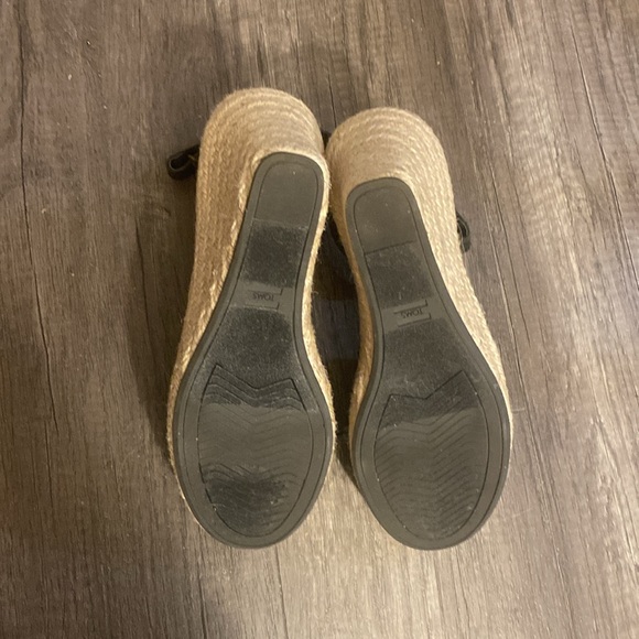 Toms black Wedge Sandal  Open Toe Espadrille Size 7.5 - Picture 5 of 5
